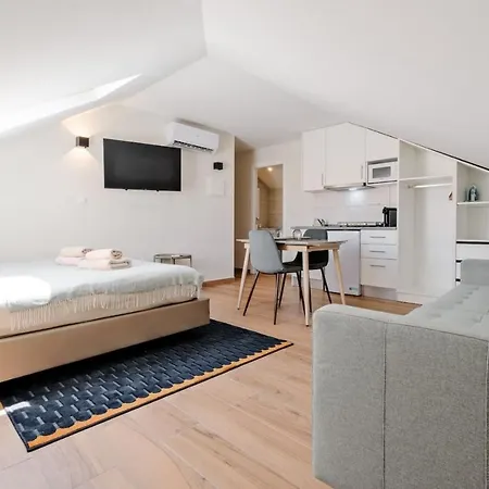 Lovely Fully Equipped Near Subway N12 Lisboa