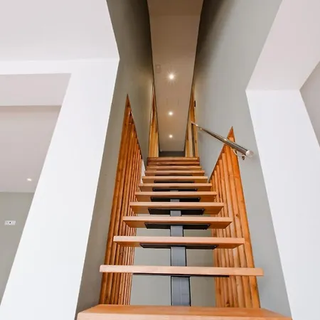 Lovely Fully Equipped Near Subway N12 Appartement Lissabon