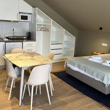 Lovely Fully Equipped Near Subway N12 Appartement