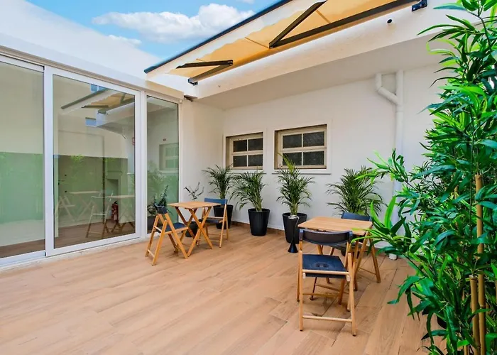 Lovely Fully Equipped Near Subway N12 Apartment *