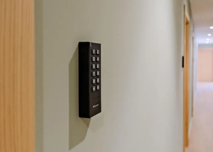 Lovely Fully Equipped Near Subway N12 Apartment Lisbon