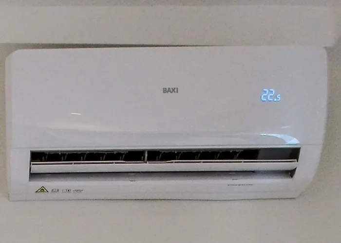 Lovely Fully Equipped Near Subway N12 Apartment