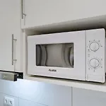 Lovely Fully Equipped Near Subway N12 Apartmán *